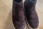 Clark's brown Chelsea suede boots size 10.5G