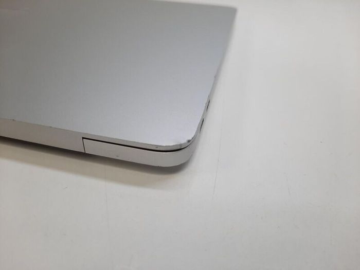 2017 Apple Macbook Pro 13" I5 Cpu 2.30ghz 8gb Ram 128gb Ssd