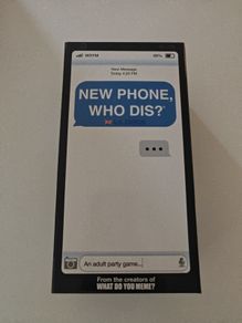 Card Game - New Phone Who Dis