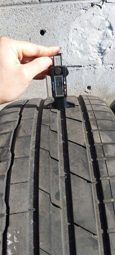 2 X Tyres 275/40 R19 105Y Hankook Ventus S1evo 3 Part Worn 5,67 mm