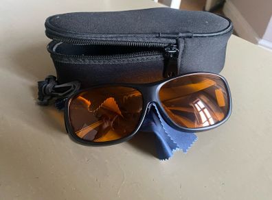 Low Vision Cocoons sunglasses