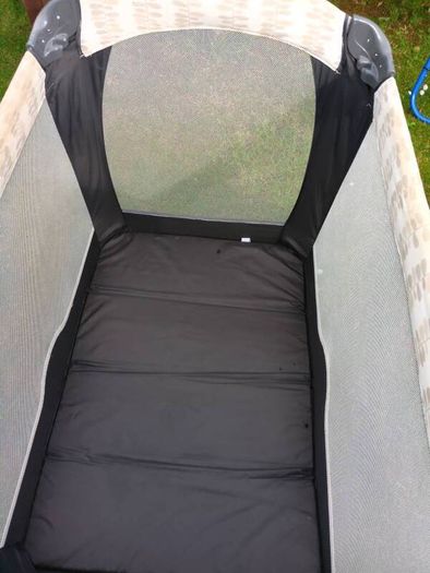 travel cot
