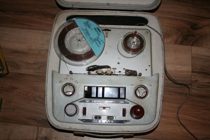 Elizabethan LZ-29 reel to reel tape recorder - in working order