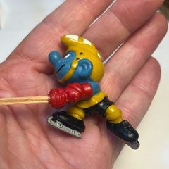 Smurf Ice hockey  figure 1966