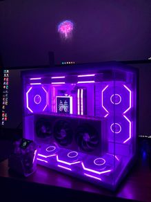 Brand new no cables flagship custom white amd gaming 4tb nvme pc 32gb ram 7800x3d 9070xt