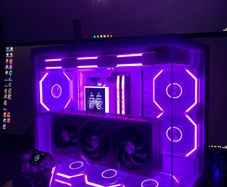 Brand new no cables flagship custom white amd gaming 4tb nvme pc 32gb ram 7800x3d 9070xt