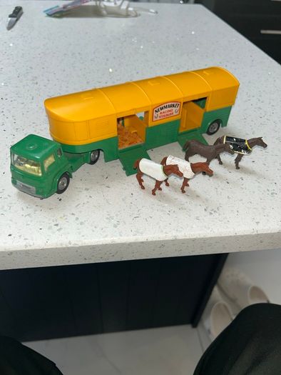 Corgi major