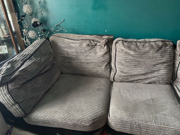comfy sofa free