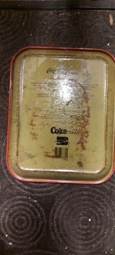 Coca cola metal drinks tray,used condition, see pictures for condition good solid used condition, nice display advertising item, buyer collects or pays postage thank you, sold as is ,front good ,back small bit of surface rust,,