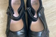 Dunnes school shoes, uk 4