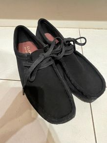 womens shoes Clarks WALLABEE BLACK SUEDE size 5 brand new