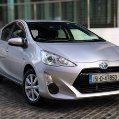 2015 Toyota Aqua // Hybrid // Push Start