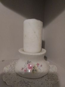 Donegal Beleek Parian China Pillar Candle Holder