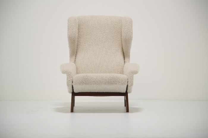 Vintage Sculptural Boucle Wingback Model 877 Armchairs by Gianfranco Frattini for Cassina, Italy, 1950s