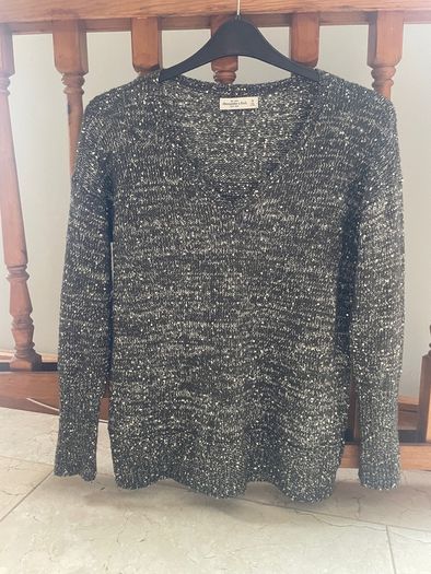 Abercrombie & Fitch V-neck sweater