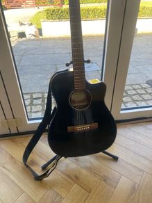 Fender guitar & Peavey amp