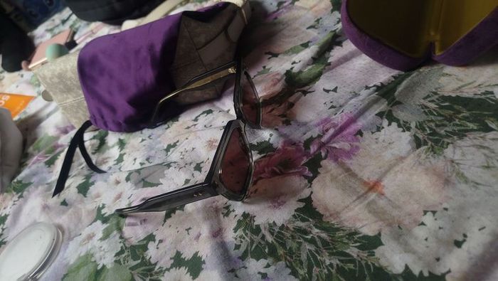 sun glasses GUCCI