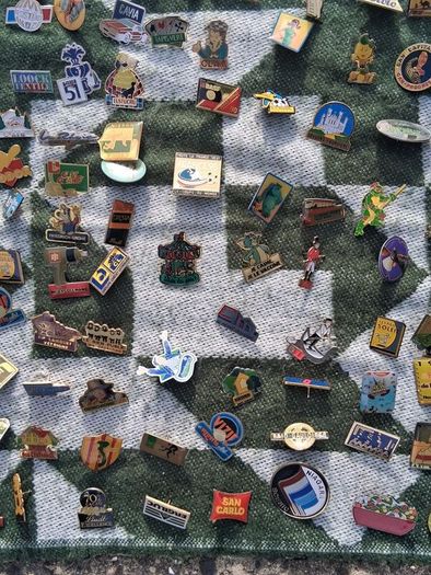 900 Vintage Enamel Pin Badges(rrp 1800-2500 euro)
