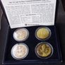 The VE and VJ Commemorative (4) Coin Set - The World At War Commemorative Set - 1995 Image 4