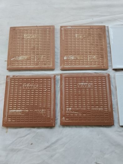 Wall Tiles 130mm x 130mm