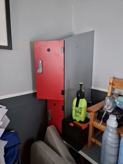 3 door locker
