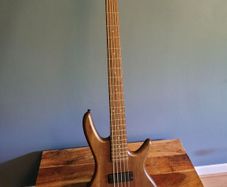 Ibanez GSR205b 5-String Bass