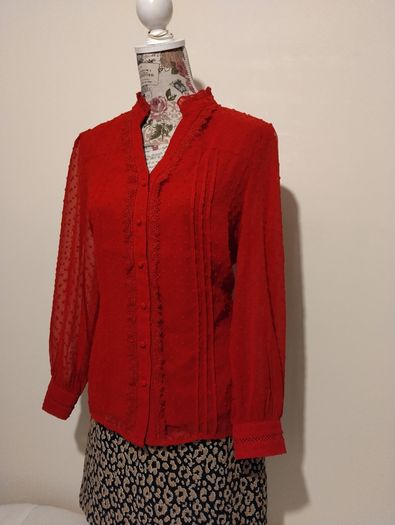 Beautiful Rowen Avenue Red Top