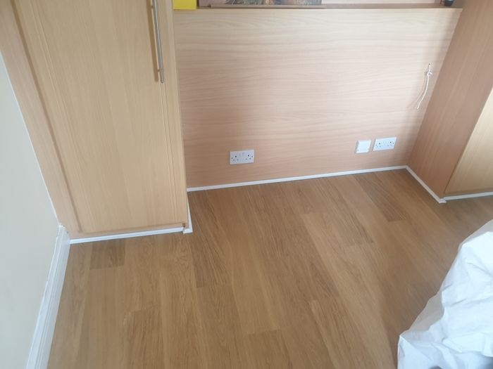 Laminate flooring service