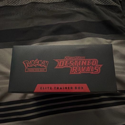Pokemon Destined Rivals ETB SEALED