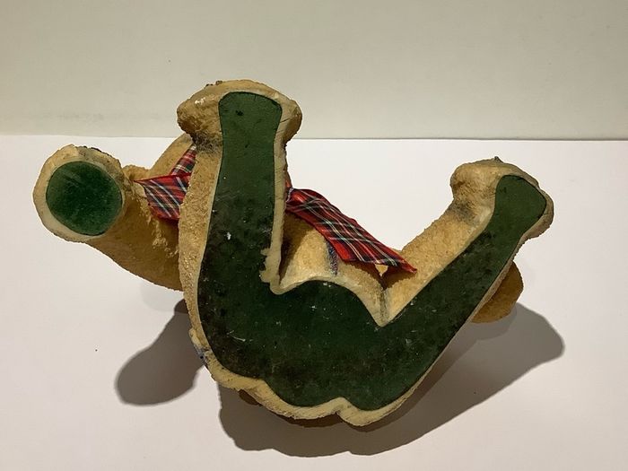 Vintage Kensington Holly Grove Resin Bear