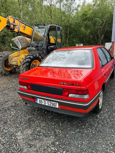 Peugeot 405