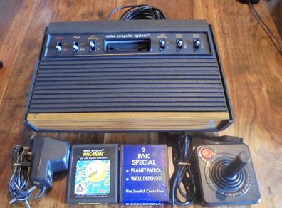 Atari 2600 Six Switcher + Pac-Man + 2 Pak special + Controller