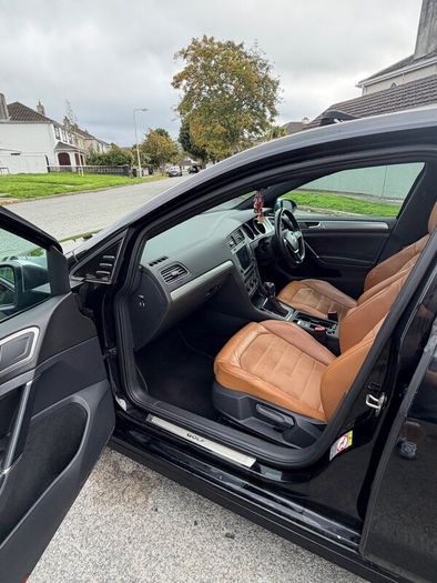 Volkswagen Golf Milano Edition Sunroof