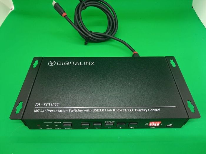 Postage - 2 x Digitalinx DL-SCU21C Presentation Switcher
