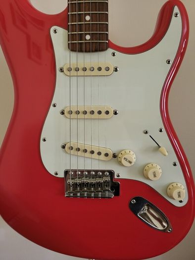 Squier Simon Neil Stratocaster