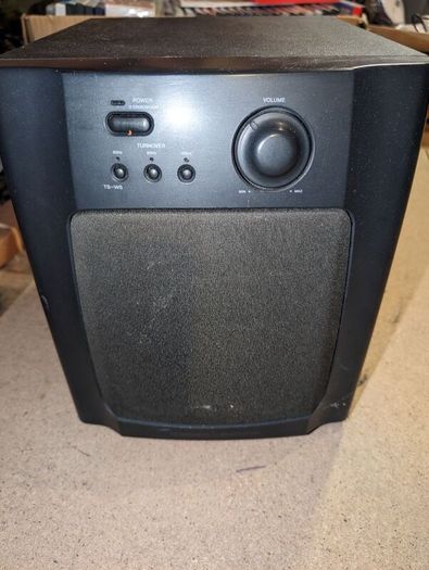 aiwa powered sub