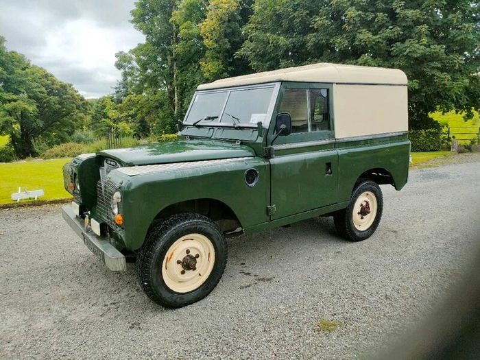 1982 series 3 land-rover.  In good original condit