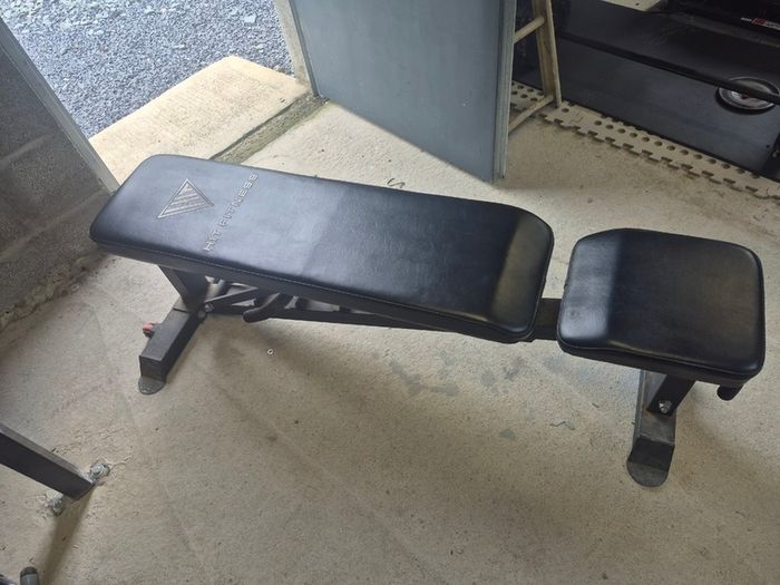 Weights bench