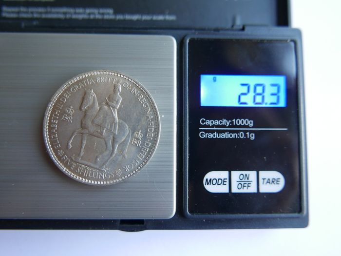 1953 Queen Elizabeth II Coronation Crown Royal Mint 5 Shilling Commemorative Coin