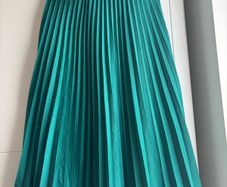 Zara Satin Emerald Green Pleated Midi Skirt