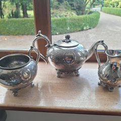 Teapot ,suger bowl & milk jug