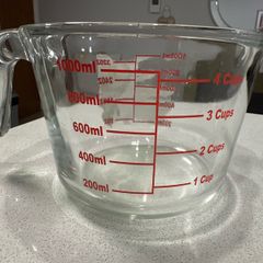 glass measuring cup