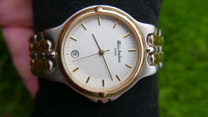 Alain Frederic Paris  Watch (fresh battery)