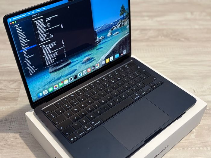 MacBook Air 13-inch M4, 16 GB, 512 GB, Midnight, 13 cycles