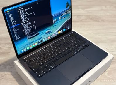 MacBook Air 13-inch M4, 16 GB, 512 GB, Midnight, 13 cycles
