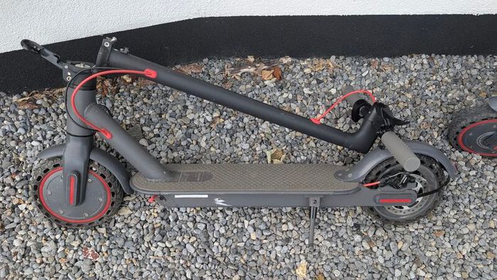Scooters x 2 Electric Aovopro