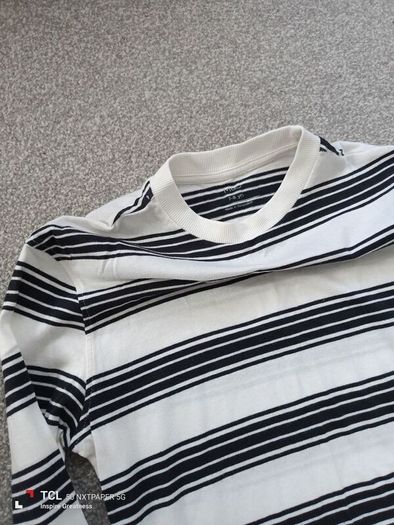 M&S boy's long sleeve top. Age 7/8