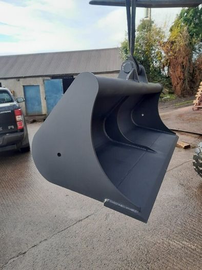 LF Sheugh / Grading / Ditching Bucket.  6ton 5FT
