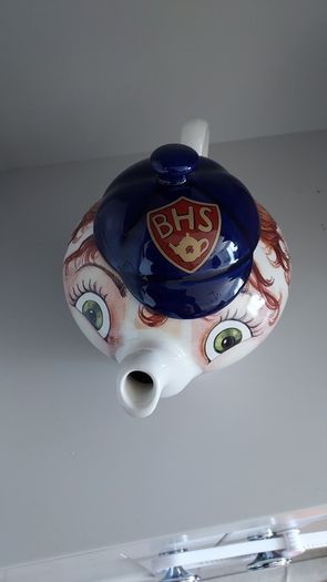 Sadler Bursley folk Beryl Bracewell teapot