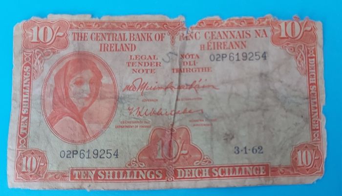 Irish 1962  X 4 Lavery ten shilling banknote in used condition